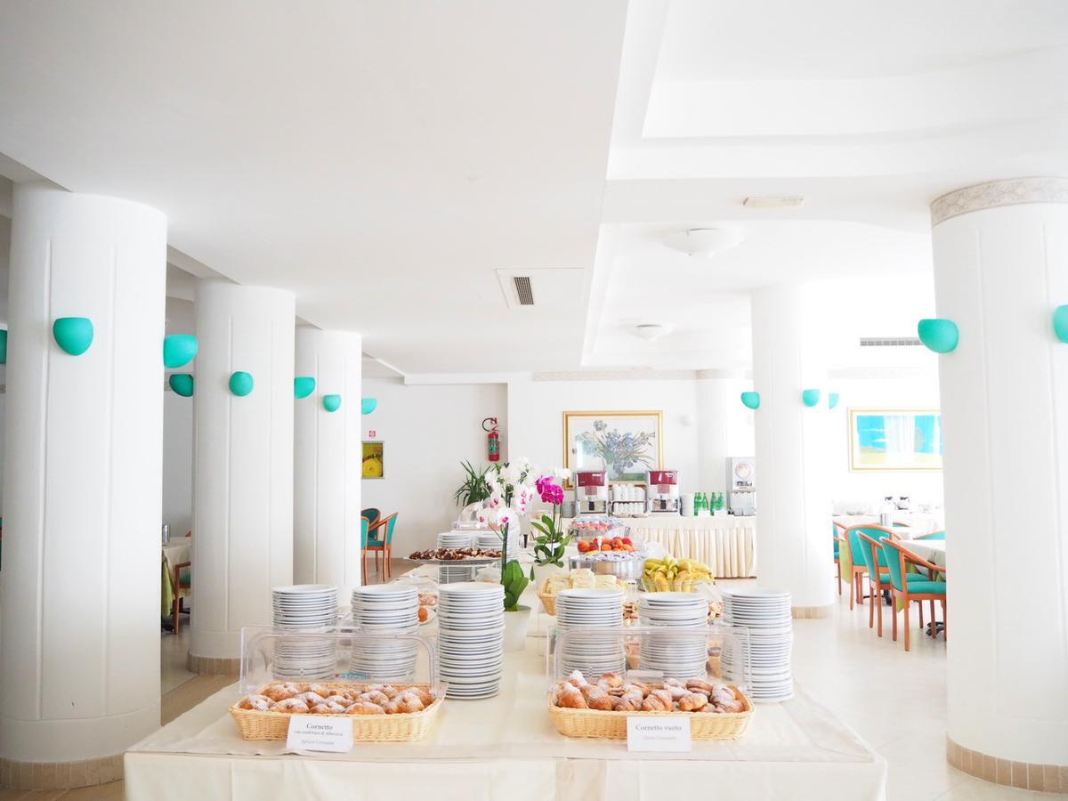 Oasiclub Hotel 비에스테 외부 사진