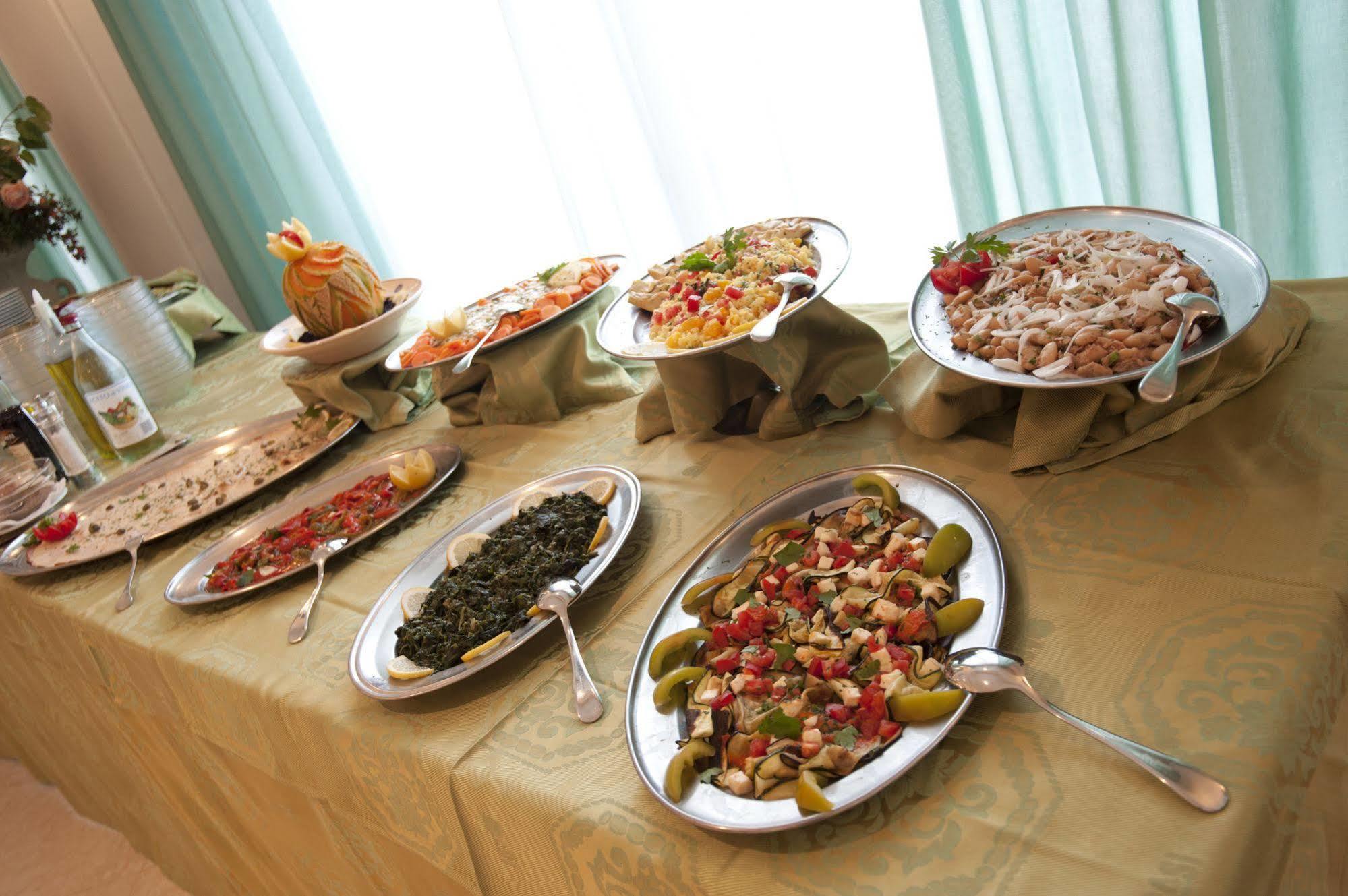 Oasiclub Hotel 비에스테 외부 사진